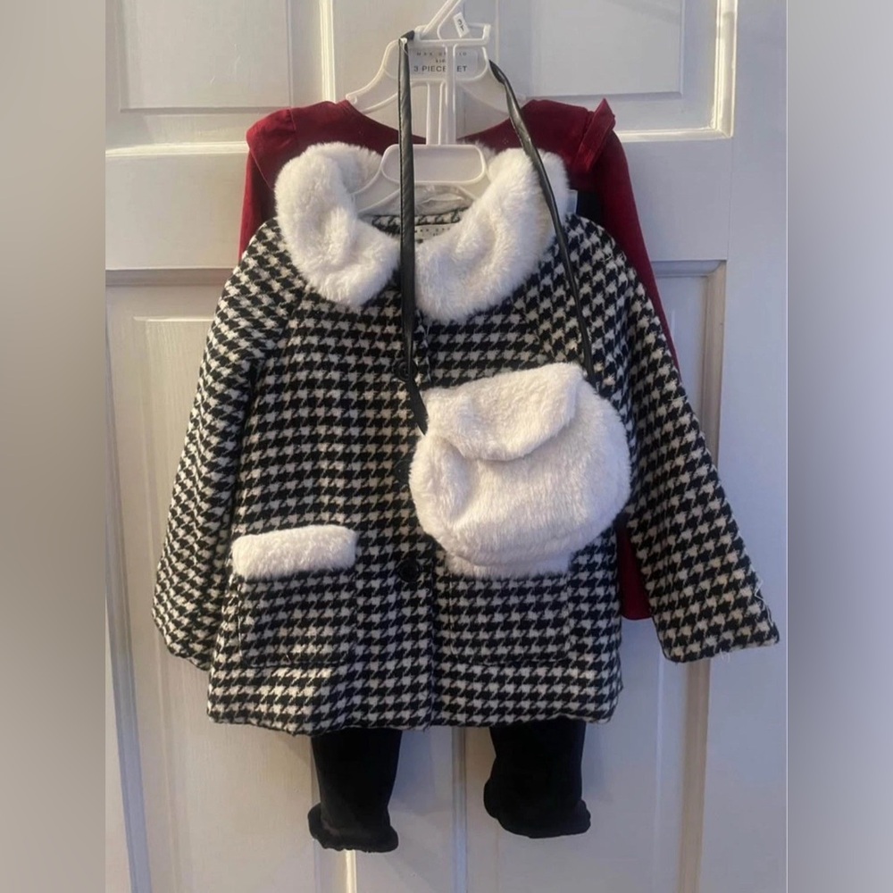 MAX Studio 3T NWOT Girls 4 piece outfit Top, Jacket / Duster, leggings & purse